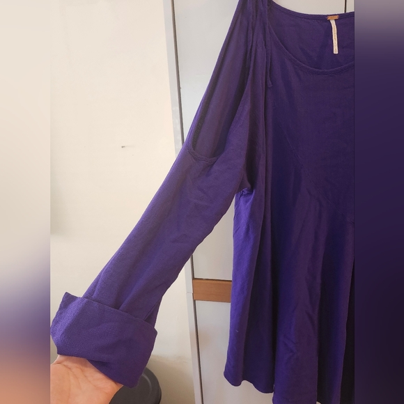 FREE PEOPLE. Size S/P.  Cold-Shoulder Purple Long-Sleeve Tunic Swing Dress. $18 - Picture 15 of 16